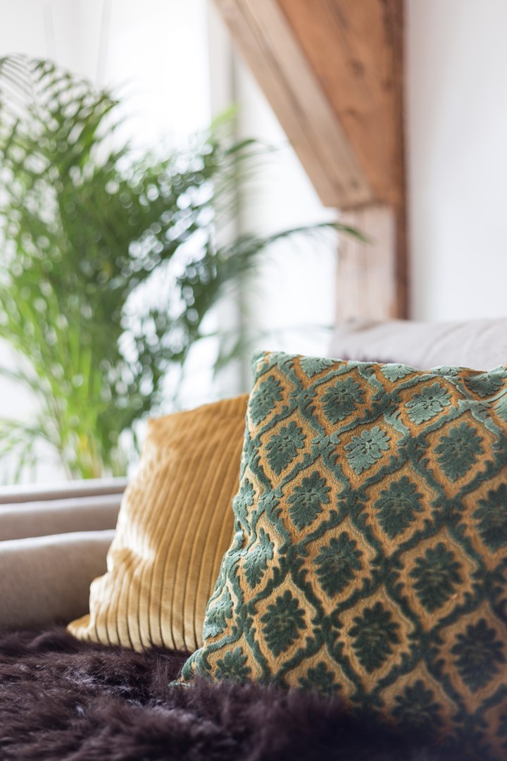 Deze kussens veranderen je interieur in een handomdraai! - eLiving Deze kussens veranderen je interieur in een handomdraai! - eLiving