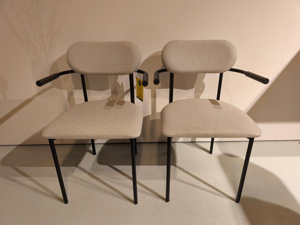 https://www.eliving.nl/write/Afbeeldingen1/Acties/Studio HENK oblique armstoelen.jpg?preset=content