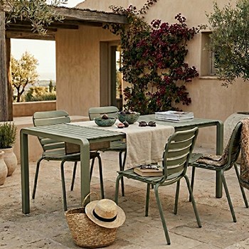 https://www.eliving.nl/write/Afbeeldingen1/Homepages/Tuinstoelen_eLIVING_001.jpg?preset=content